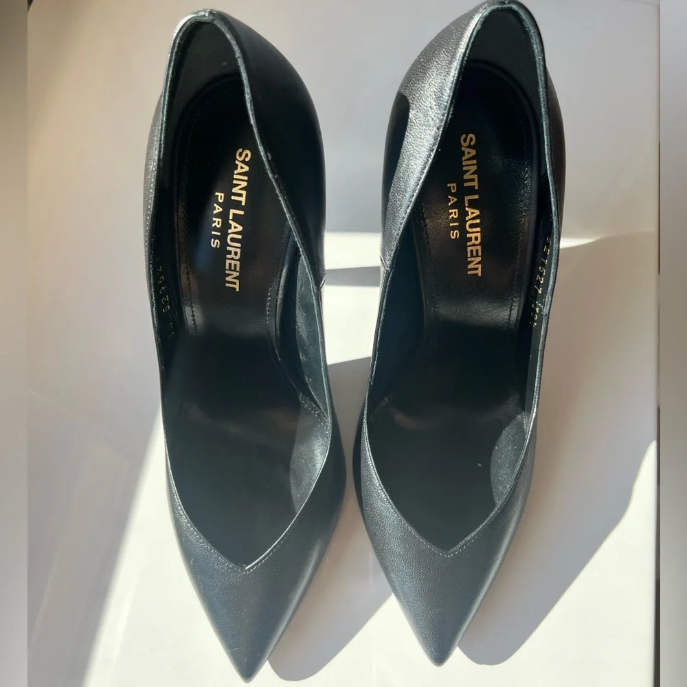 Saint Laurent Era 110 Black Leather Pumps - Picture 2 of 8